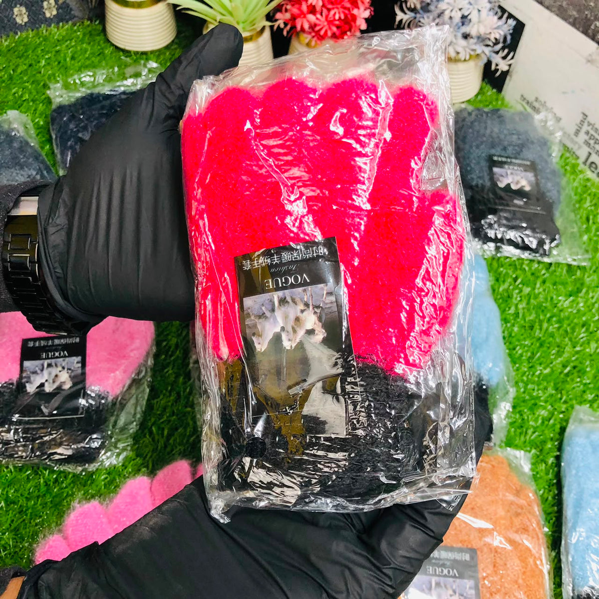 Pink & Black Exfoliating Scrub Gloves